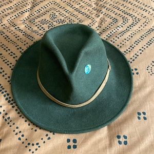 Olive Broner Lite Felt wide brimmed hat. 100% Wool.